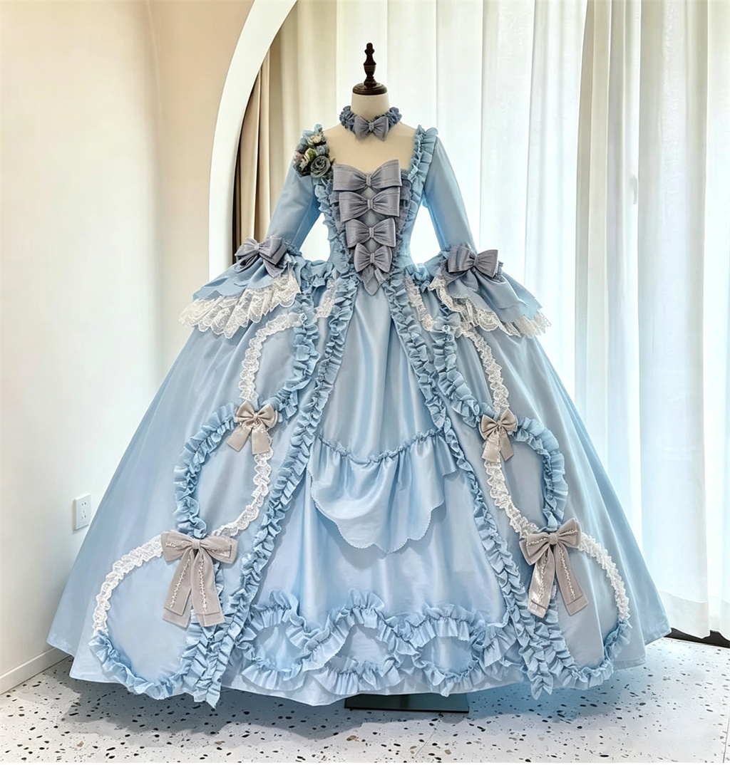 18th Century Rococo Blue Robe  - Evening Gown recension och pris
